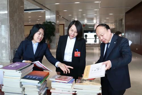 神木市圖書館開展2023年兩會信息咨詢服務(wù)，助力公眾了解政策動態(tài)